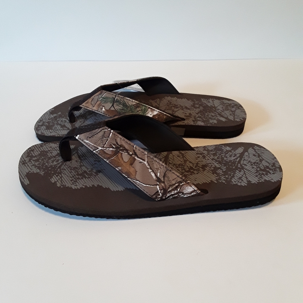 SOLD NWT Real Tree Men's Camouflage Sandals 11